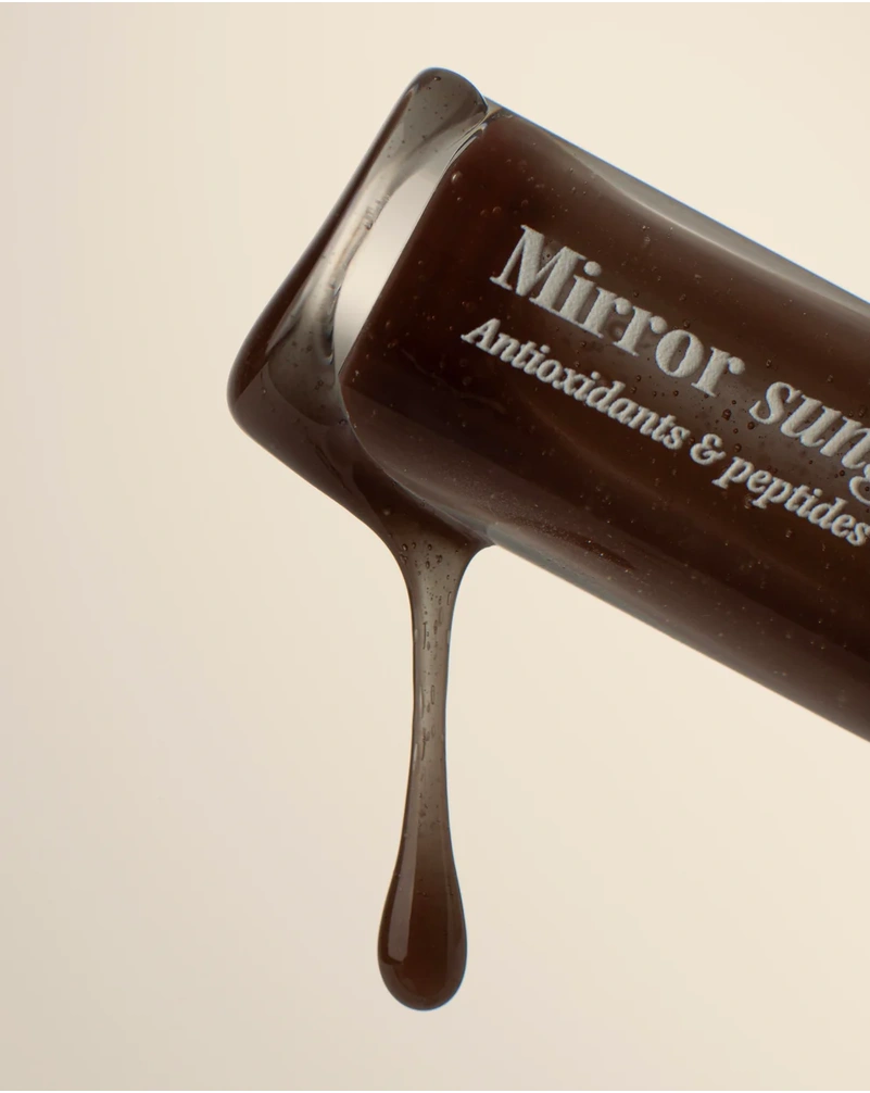 Сонцезахисний блиск для губ Hugs Mirror Sungloss Cold Brew SPF 20+ PA++, 5.5 мл